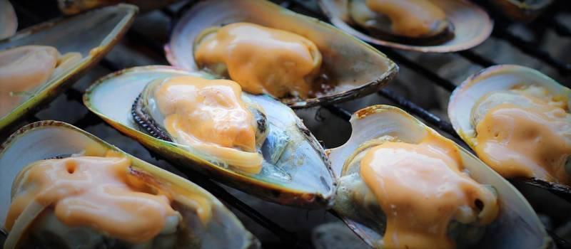 BBQ 101: Grilled Mussels Topped with Barbecue Sauce