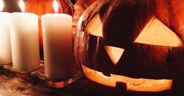 The Ultimate Guide to Hosting a Spooktacular Halloween Dinner Party