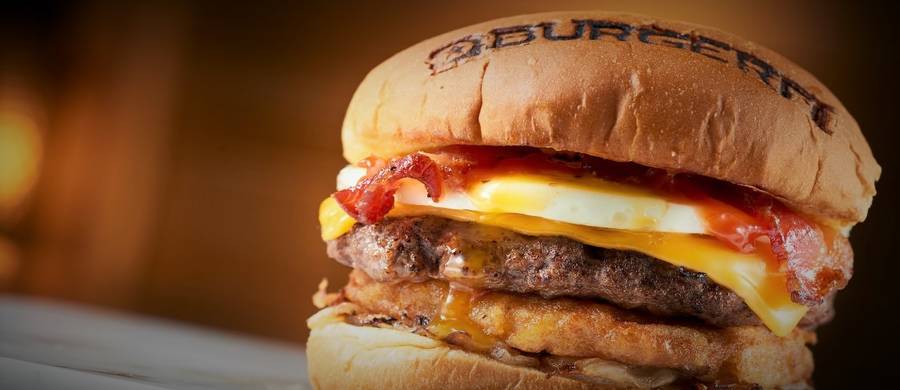  NFL kickoff and tailgating is only days away, and it also means it’s the last time to one up your usual burger game. BURGERFI’s Corporate Executive Chef, Paul Griffin, shares five tips for a better burger.