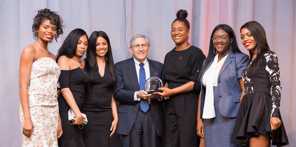  #RealTalkTobacco receive their award from Campaign for Tobacco-Free Kids President Matthew L. Myers. (PRNewsfoto/Campaign for Tobacco-Free Kids) 