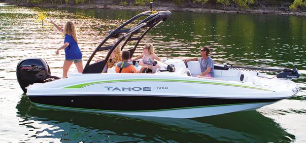 What are The Top Best Deck Boats for 2024