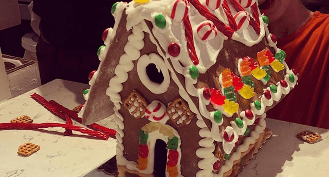 Barry’s Buns Gingerbread House Workshops