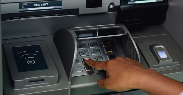 Density of Access to Funds in Online Transactions 