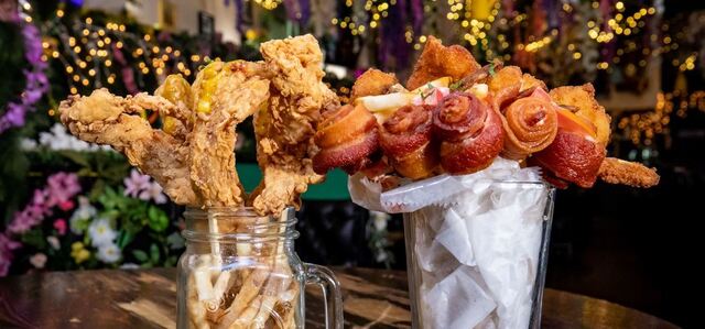 Craftsman Row Saloon in Philadelphia 