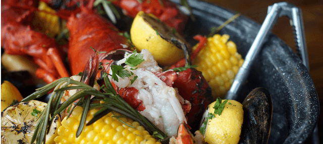 The Red Owl Tavern Lobster Bakes Are Back