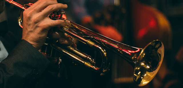 Chris’ Jazz Café is Mardi Gras Central 