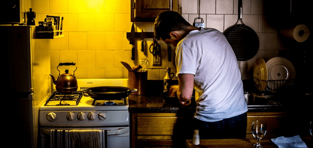 Making an Easy Chicken Fettuccine Alfredo with Karv Meals