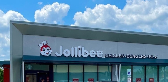 Jollibee Opens Restaurant In Philadelphia