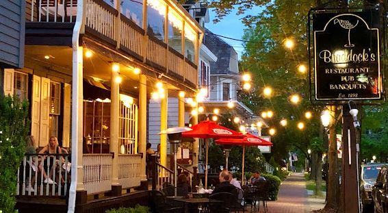 Braddock’s Tavern: A Colonial-Style Institution for Casual-Yet-Elegant American Entrees