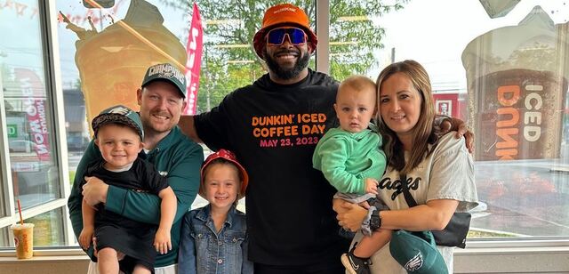 Eagles Defensive End Brandon Graham Cools Down for a Good Cause