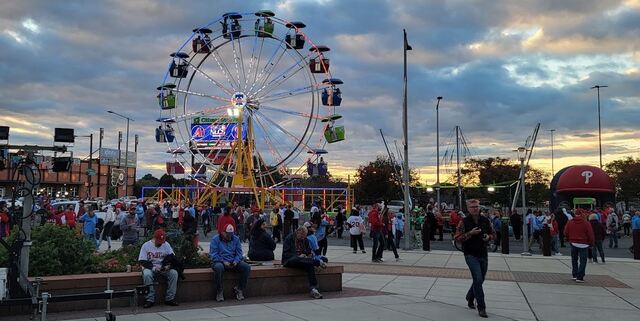 Phillies Fans Gear Up For Nlcs Game 2 At Citizens Bank Park
