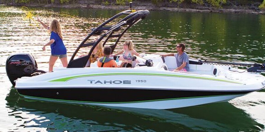 What are The Top Best Deck Boats for 2024