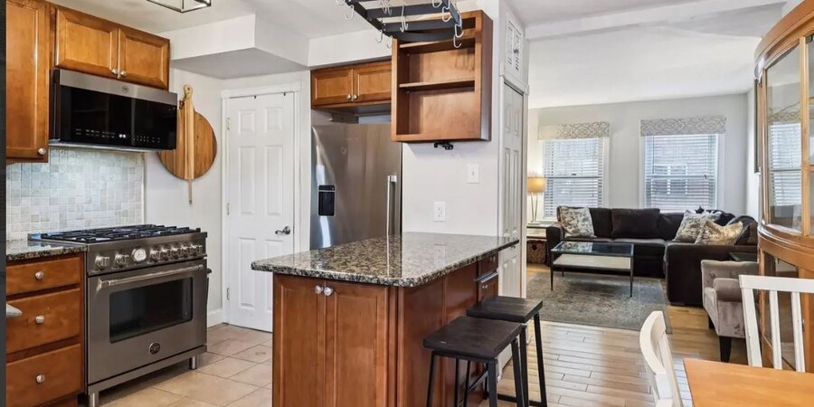 Modern Charm Meets Stadium District Convenience: Inside This Move-In Ready Marconi Park Gem