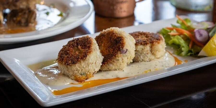 Where to Find the Best Crab Cakes in Philadelphia