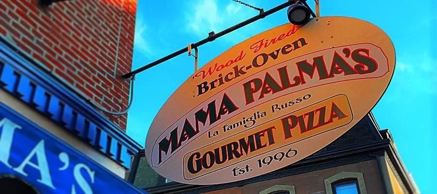 For 19 years the corner of 23rd and Spruce Street has been home to Mama Palma’s Gourmet Pizza. La Famiglia Russo immigrated from Italy, later Renato and his sister Brunella moved to Fitler Square neighborhood and found the area to be missing some authentic Italian restaurants. In 1996, they opened Mama Palma’s where they aim to treat customers like family and create an atmosphere that is just as comfortable as eating at home.
