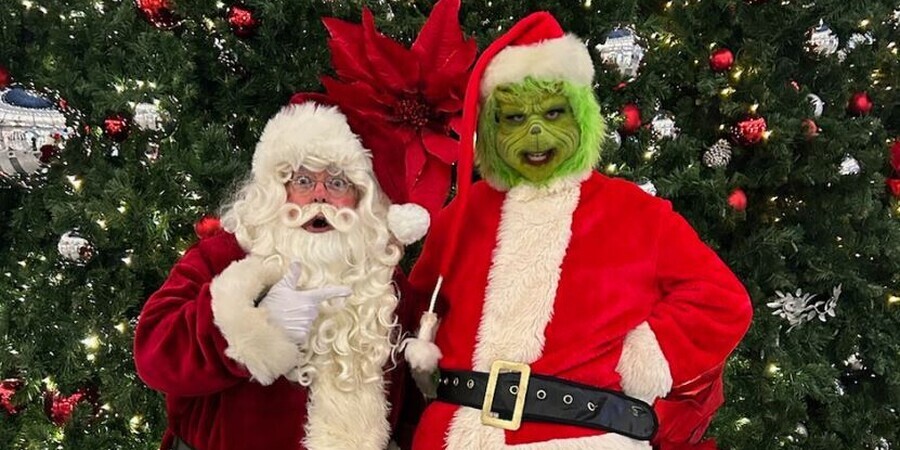 Philadelphia's Largest Indoor Christmas Tree at Liberty Place