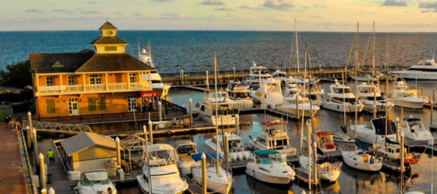 Dock and Dine Basics: 5 Tips for Waterside Dining