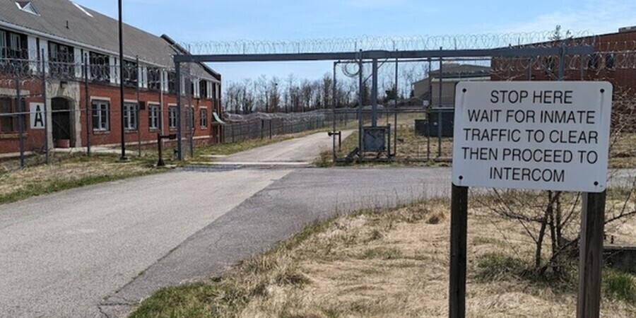 Exploring the Abandoned Cresson State Prison 