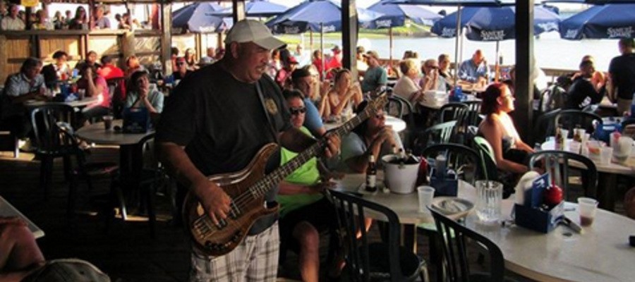 wharf wildwood's profile picture wharf_wildwood Start the weekend with lunch on the waterfront, cold drinks and live music all day!