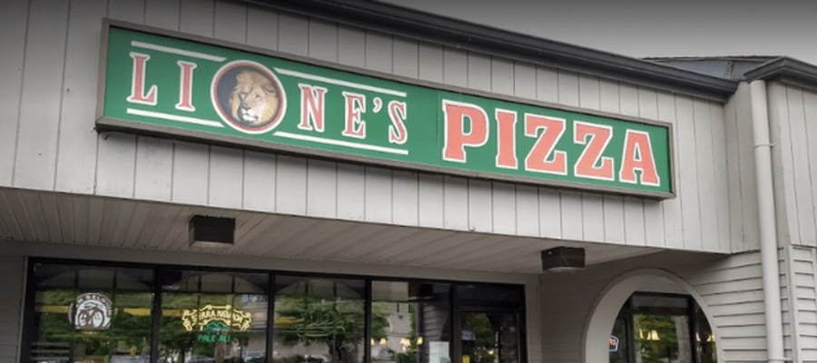 Strip-mall pizzeria supplying specialty & bake-at-home pies, plus casual Italian eats & draft beer.