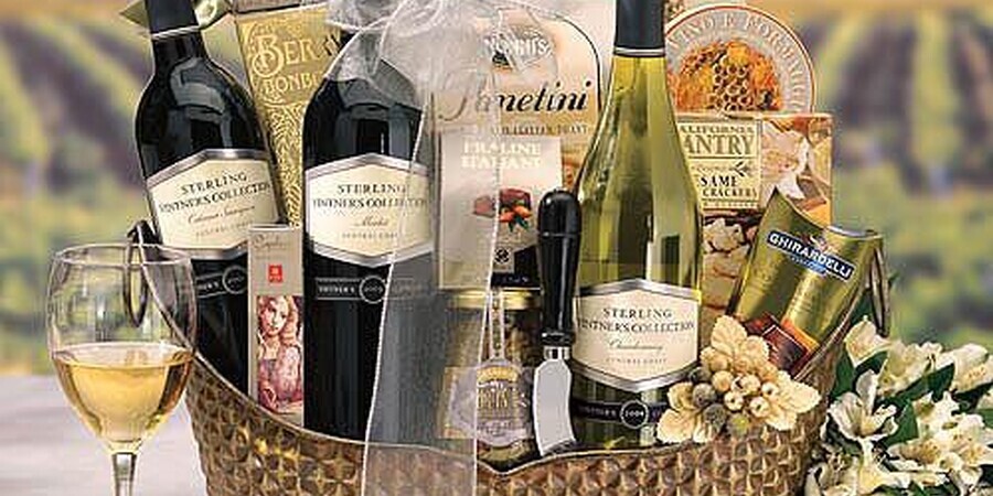 Create Holiday Gourmet Gift Basket