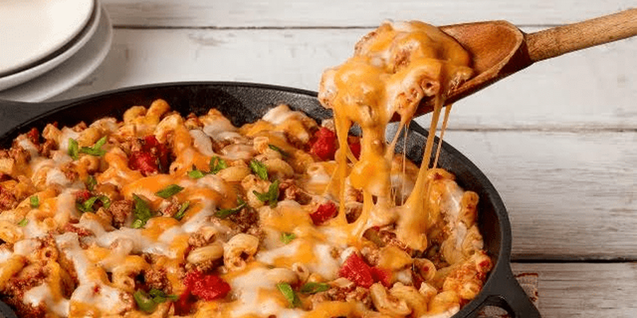Simple and Easy Skillet Chili Mac