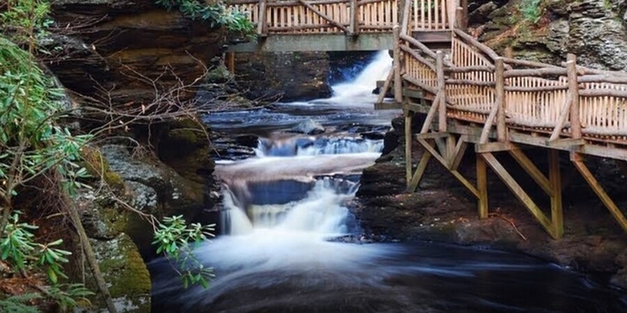 Hidden Waterfalls in Philadelphia