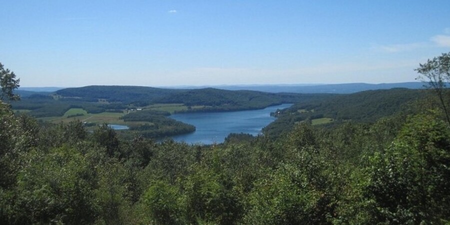 The Highest Point in Pennsylvania - Exploring Mount Davis