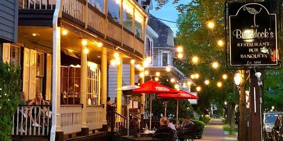 Braddock’s Tavern: A Colonial-Style Institution for Casual-Yet-Elegant American Entrees