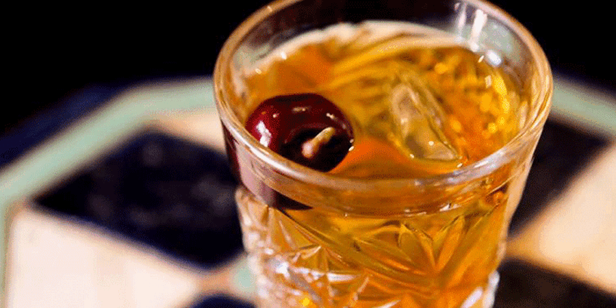 winter cocktails with whiskey