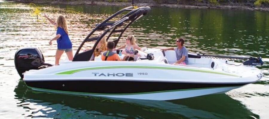 What are The Top Best Deck Boats for 2024