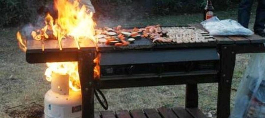 BBQ 101: Barbecue Grilling Safety Tips