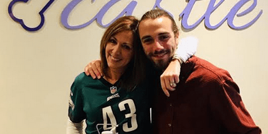 Santa Lands at Maddie's Castle for Noah's Ark Animal Rescue Project