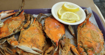 A Delaware City Tradition: Kathy's Crab House